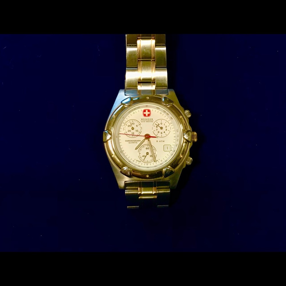 WENGER stainless steel watch in great condition for vintage. Swiss made